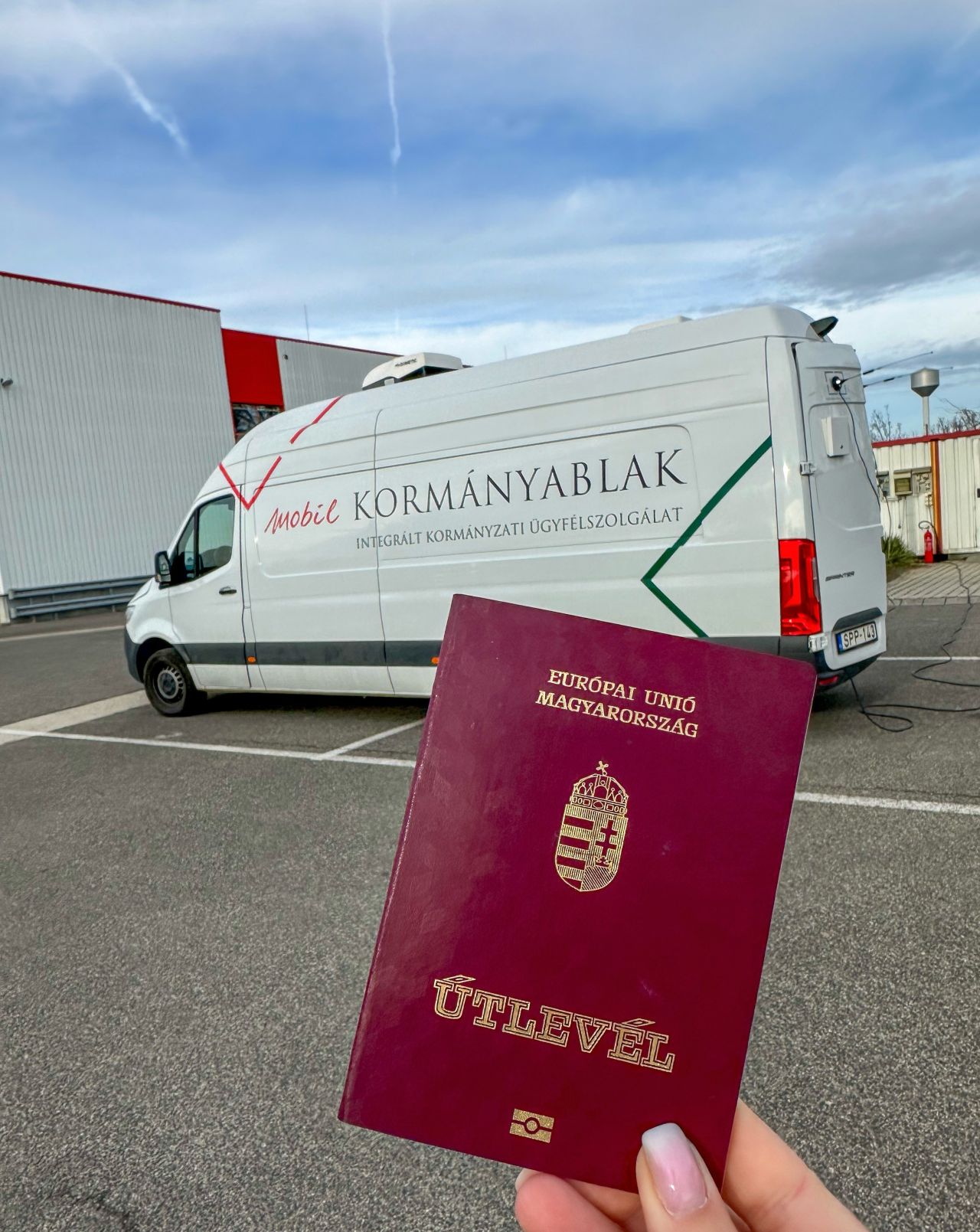 A Phoenix Mecanohoz ellátogatott a Kormányablak busz, ahol munkavállalóink gyorsan és kényelmesen intézhetik a Digitális Állampolgárság Programhoz (DÁP) való csatlakozást.